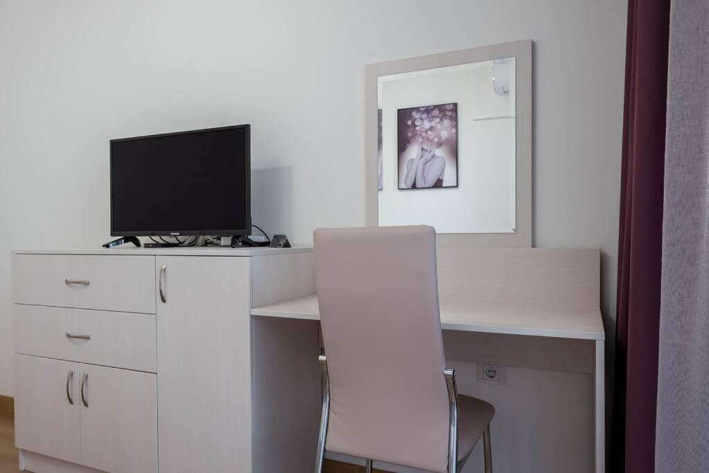 Labyrinth Apartment - Free Parking Space Included Varna Exterior foto